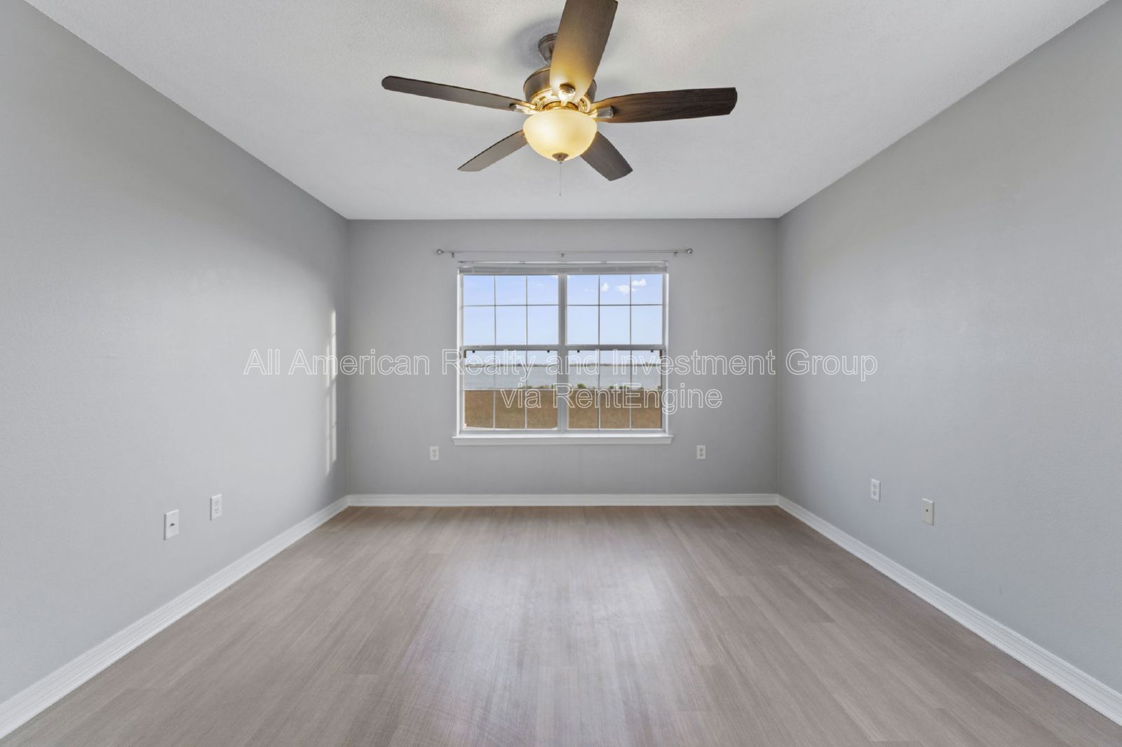 742 Saltair Lane property image