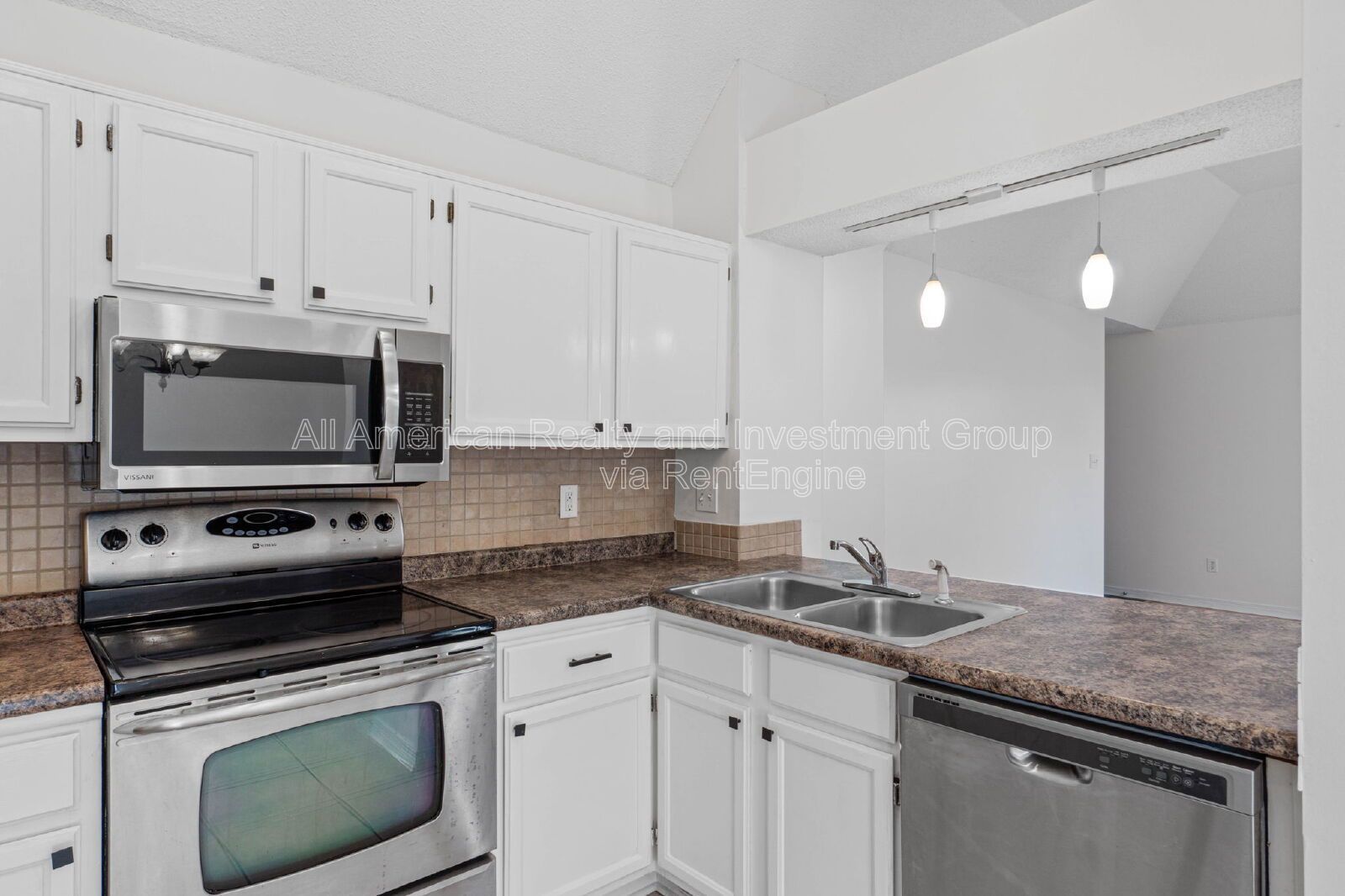 1721 Colonial Court property image