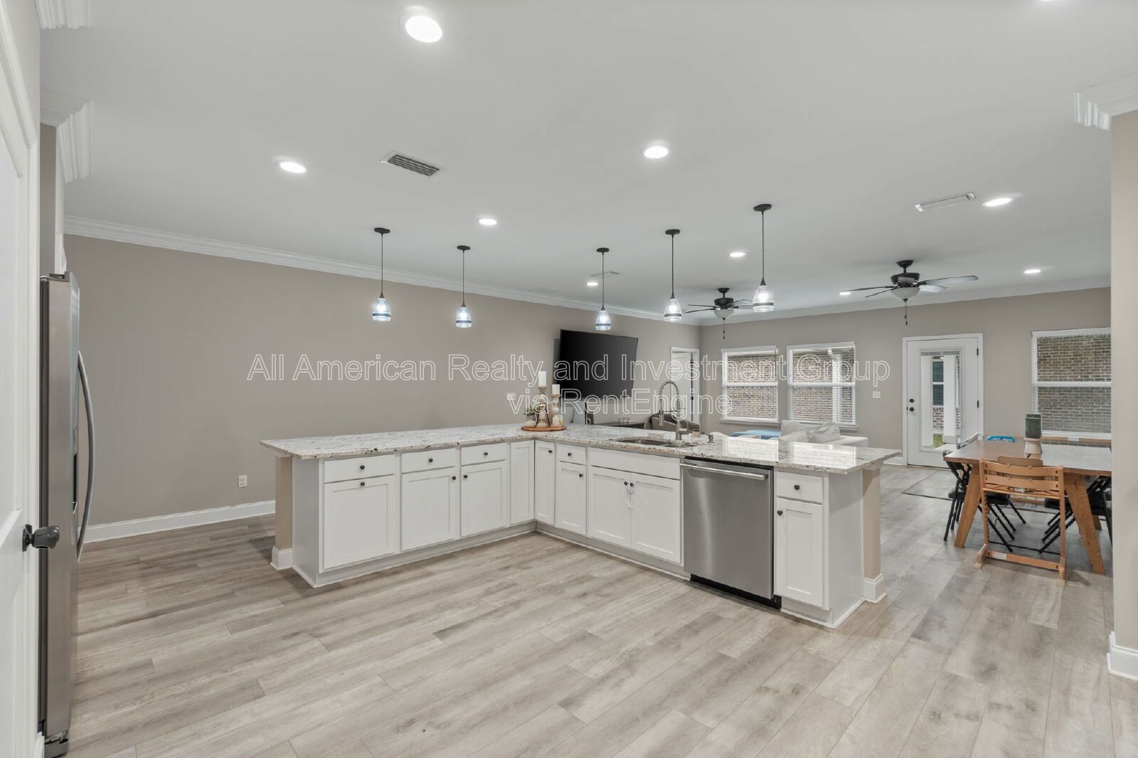 33 8th Avenue property image