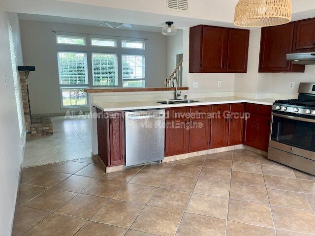 366 Canterbury Circle NW property image