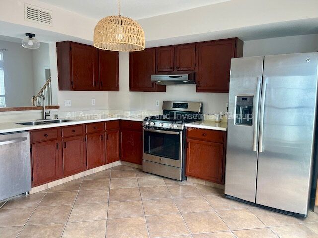 366 Canterbury Circle NW property image