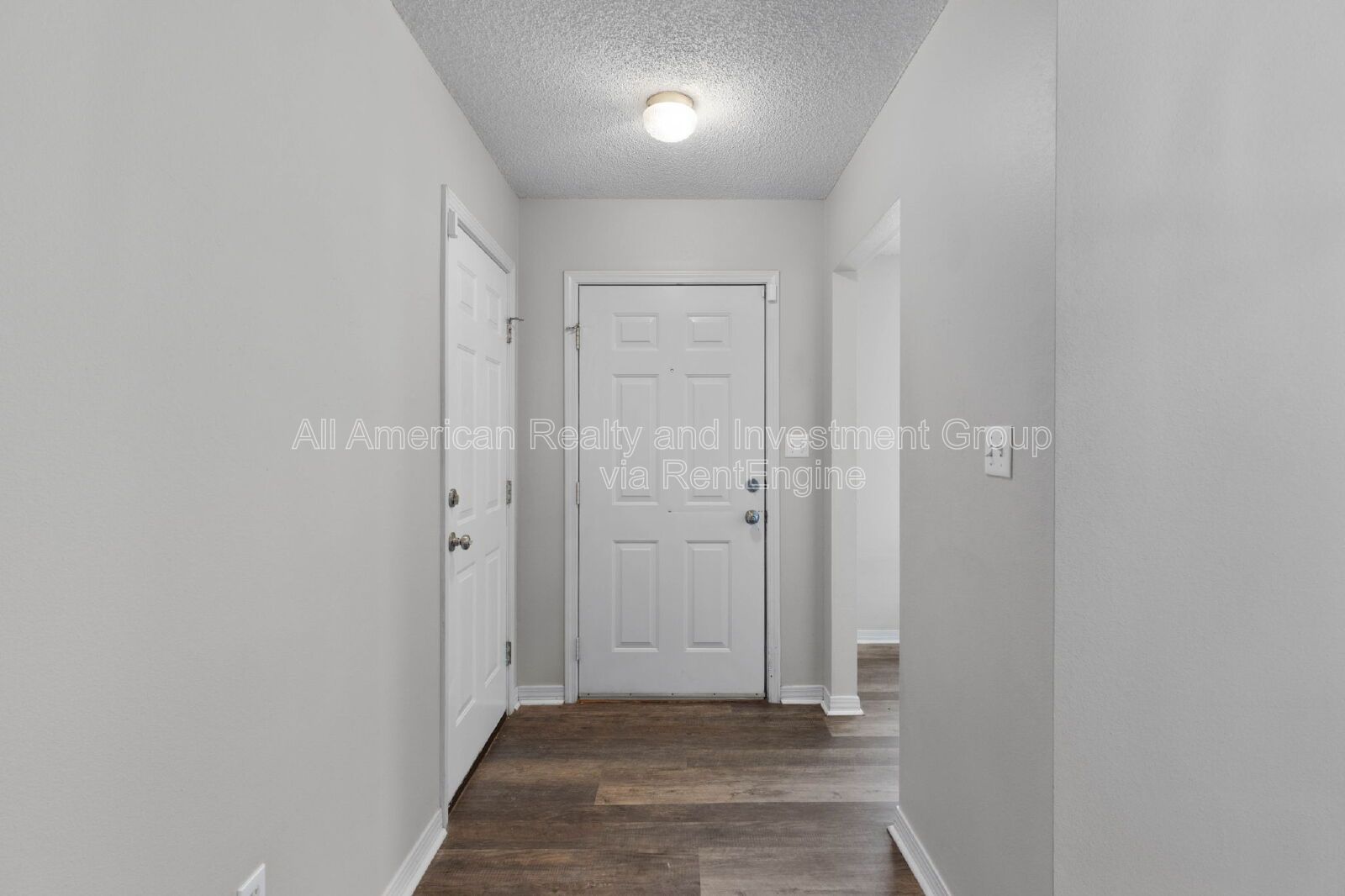 504 Easy Street property image