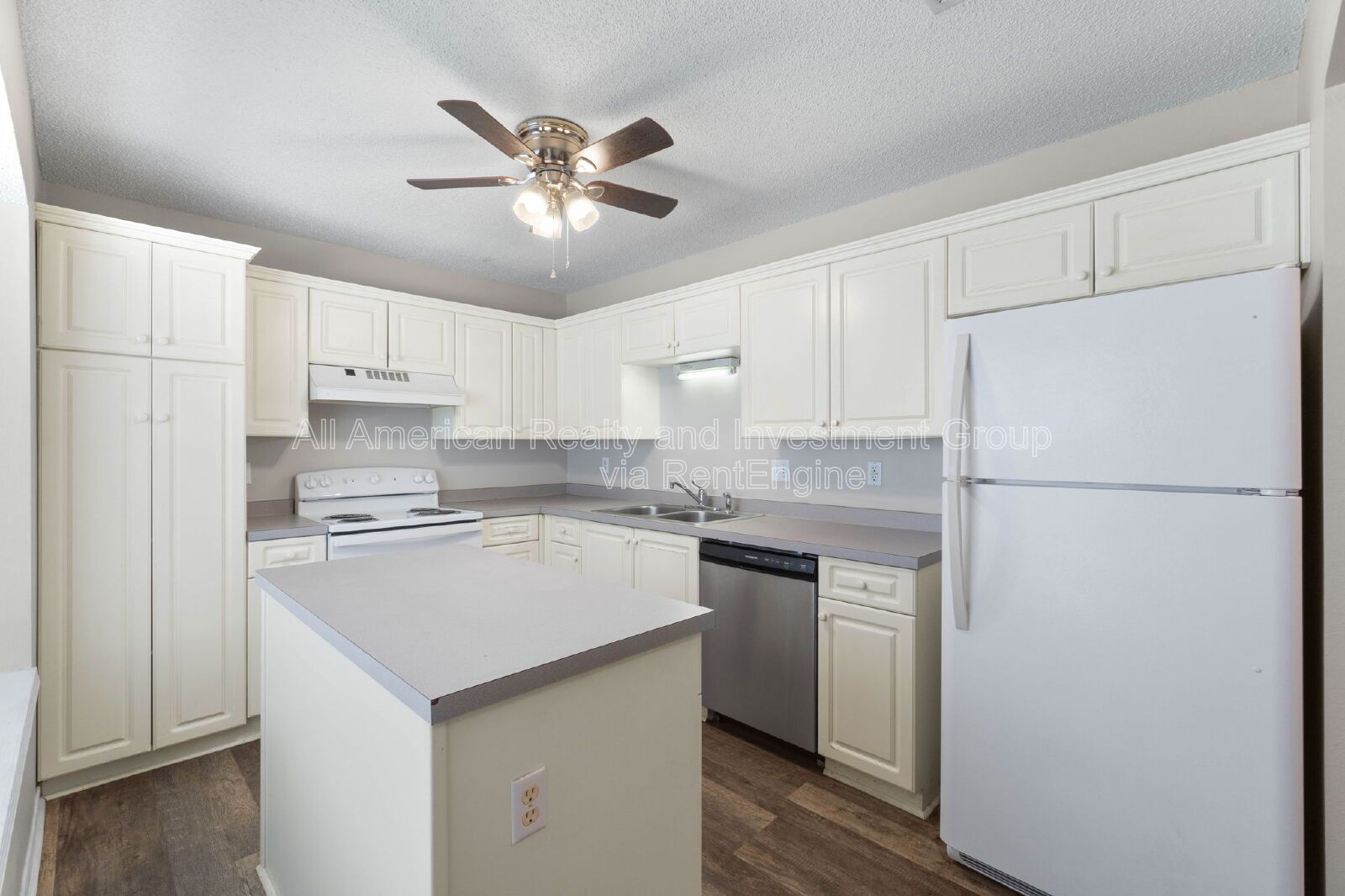 504 Easy Street property image