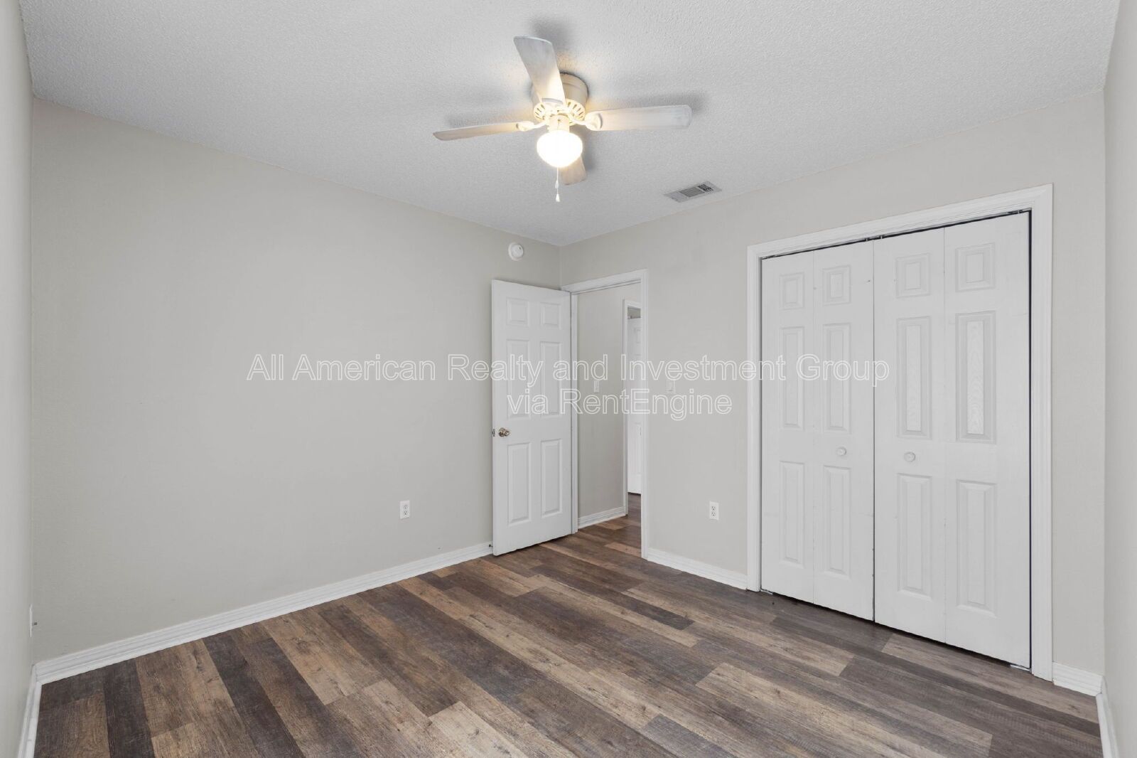 504 Easy Street property image