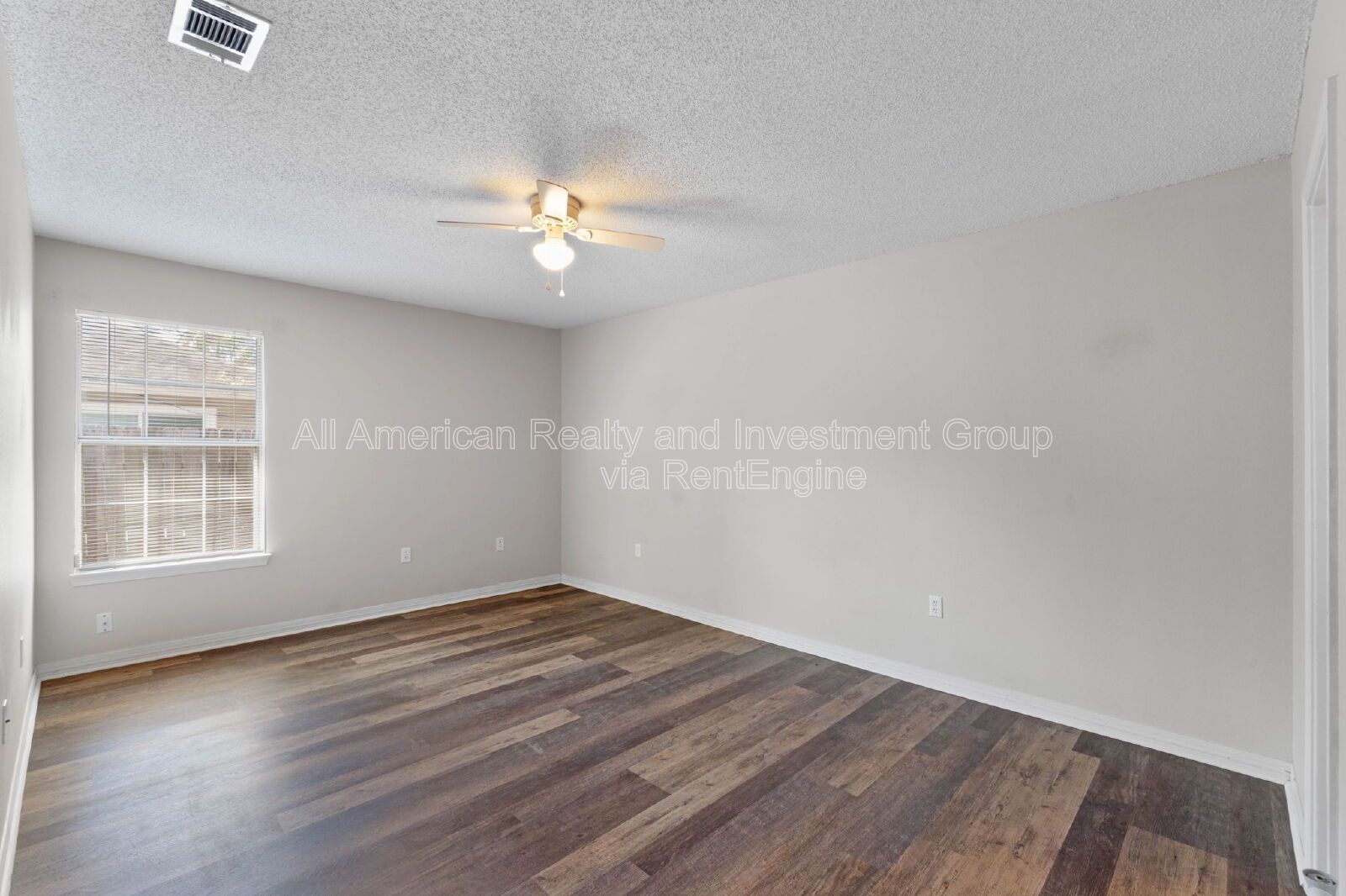 504 Easy Street property image