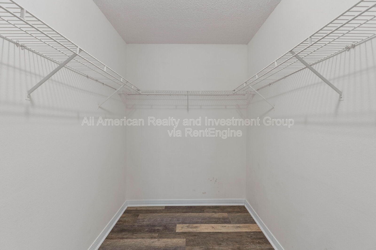 504 Easy Street property image