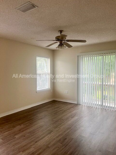 104 Hydac Road B property image